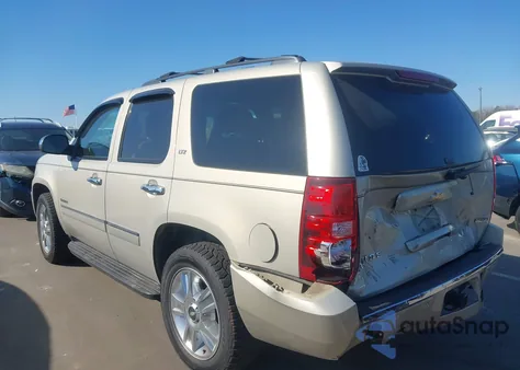 2010 Chevrolet Tahoe Ltz из США, поврежденный, VIN 1GNUCCE01AR204328